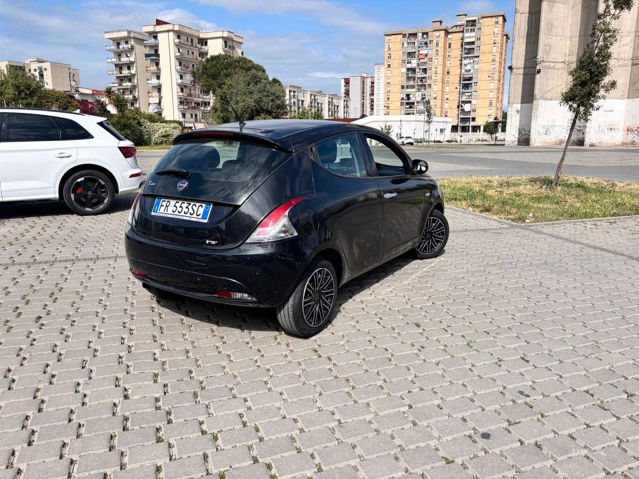 Lancia Ypsilon 1.2 69 CV 5 porte Ecochic Gold