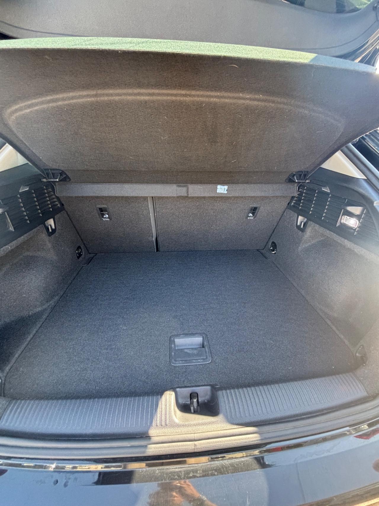 Audi Q2 30 TDI S tronic Business