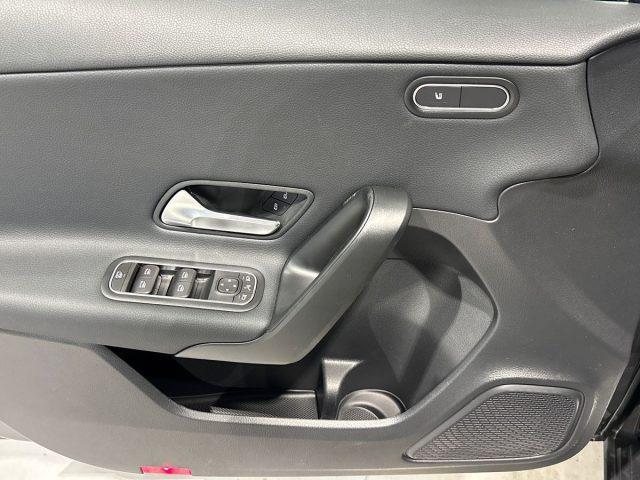 MERCEDES-BENZ A 180 d Automatic Advanced