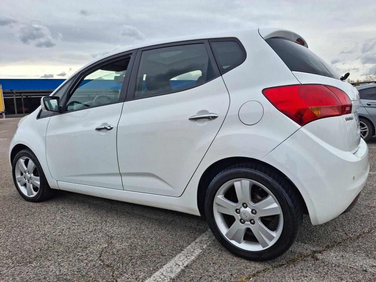 Kia Venga 1.6 CRDi-**FULLOPTIONAL**