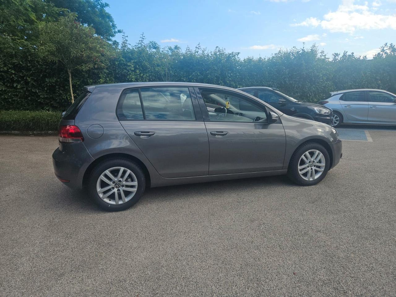 Volkswagen Golf 1.6 TDI DPF DSG 5p. Highline