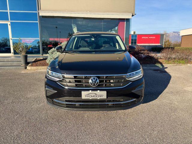 VOLKSWAGEN Tiguan 2.0 TDI 150 CV SCR DSG LIFE *UNIPROPRIETARIO*