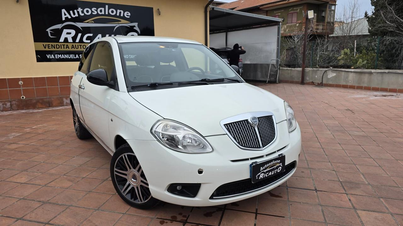 Lancia Ypsilon 1.3 MJT 75 CV Elle