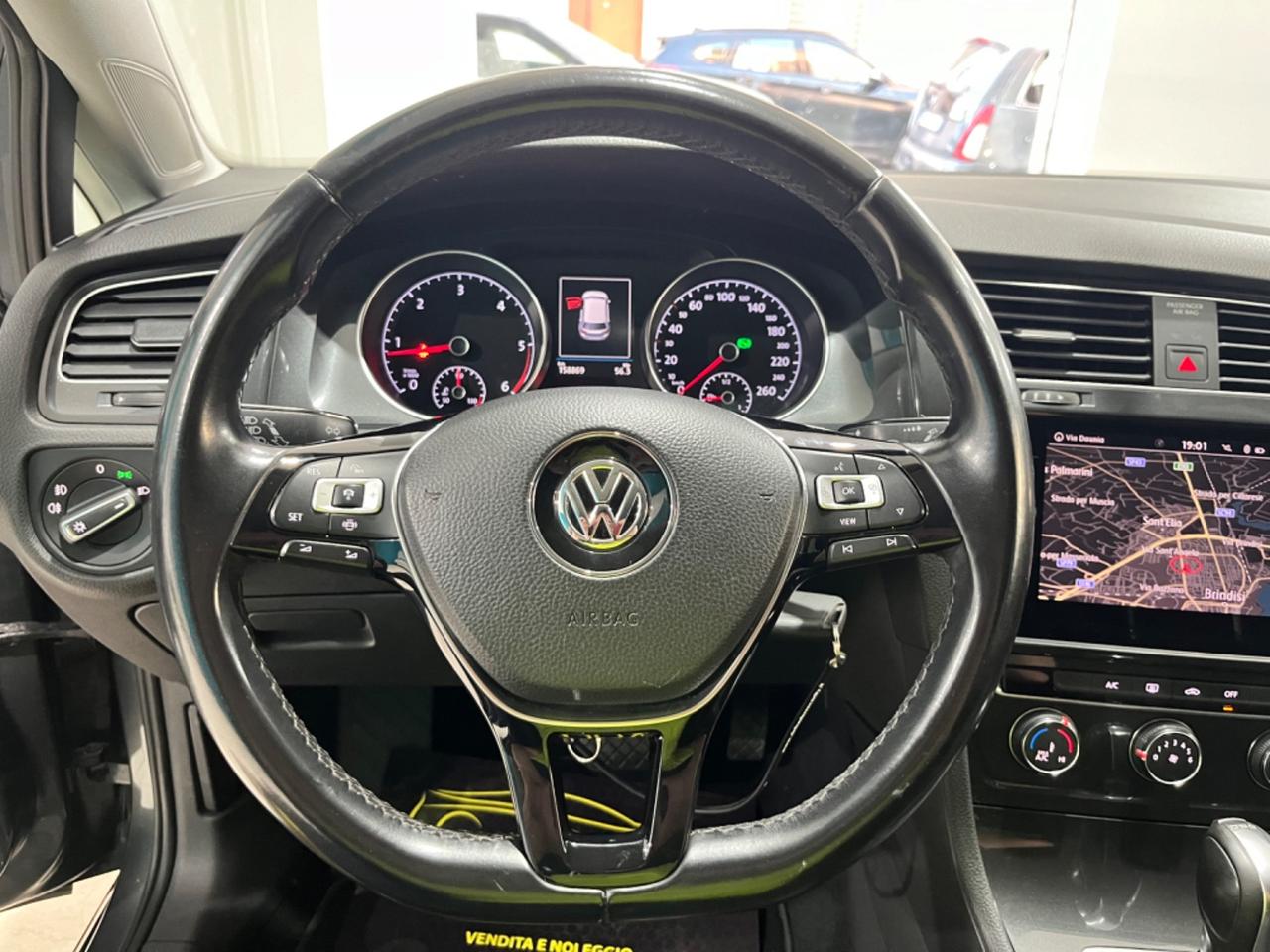 VOLKSWAGEN GOLF 2018 AUTOMATICO *UNICOPROPRIETARIO
