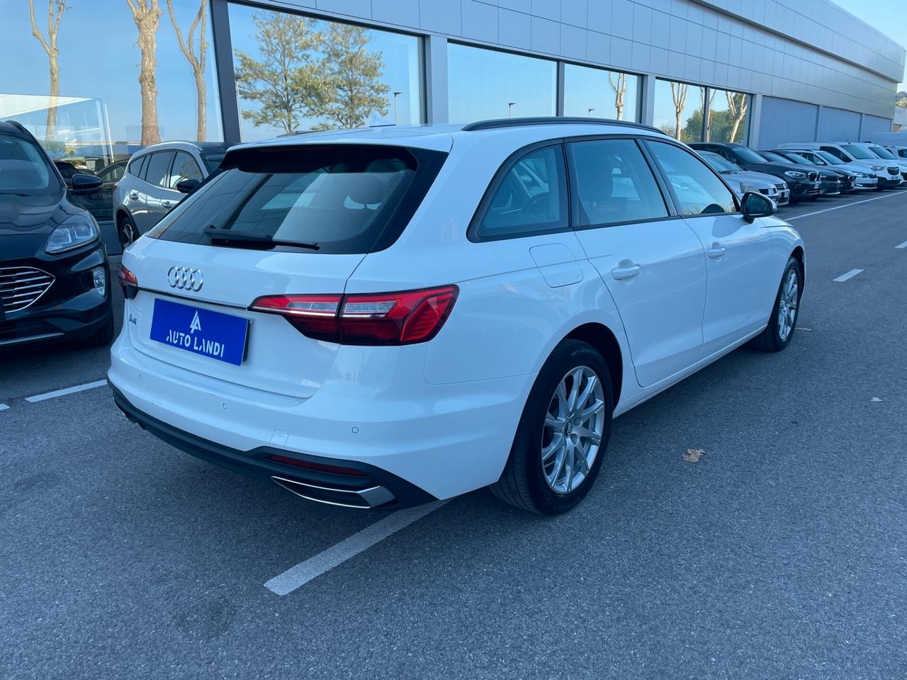 Audi A4 Avant 30 TDI/136 CV S tronic Business