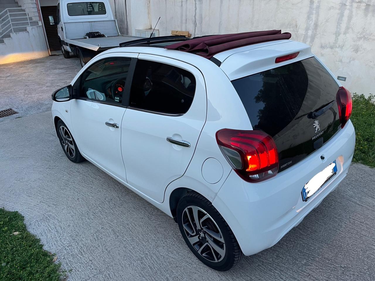 Peugeot 108 PureTech 82 5 porte Allure