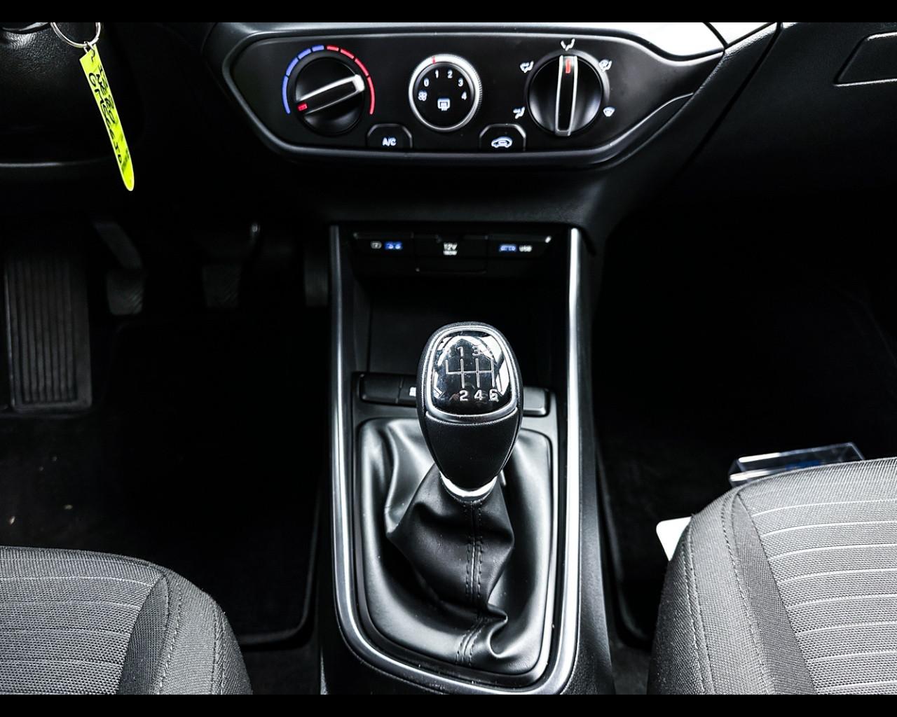 HYUNDAI i20 3ª serie - i20 1.0 T-GDI 48V iMT Connectline