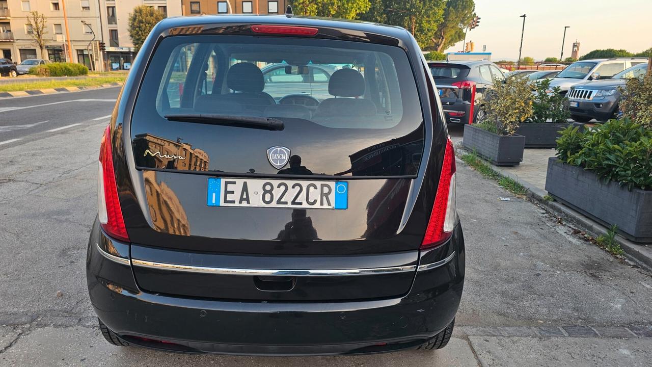 Lancia MUSA 1.6 Multijet Poltrona Frau