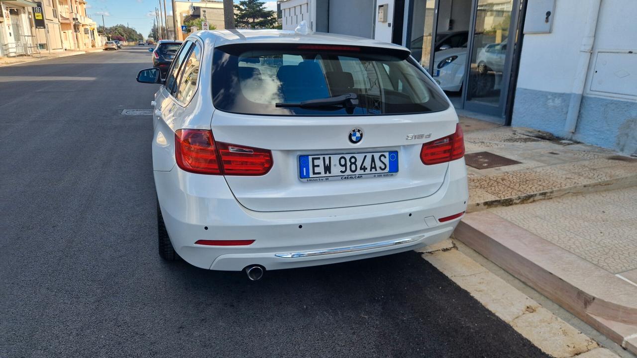 BMW 318 Touring Luxury anno 2014