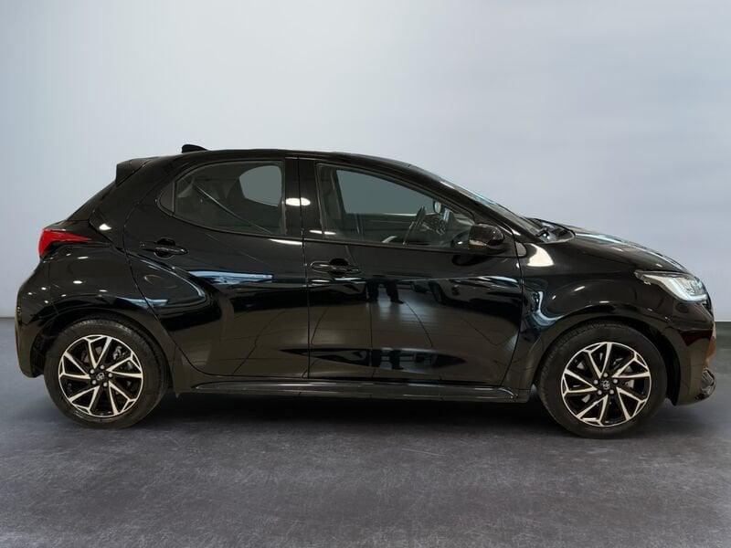 Toyota Yaris Hybrid Active MY21