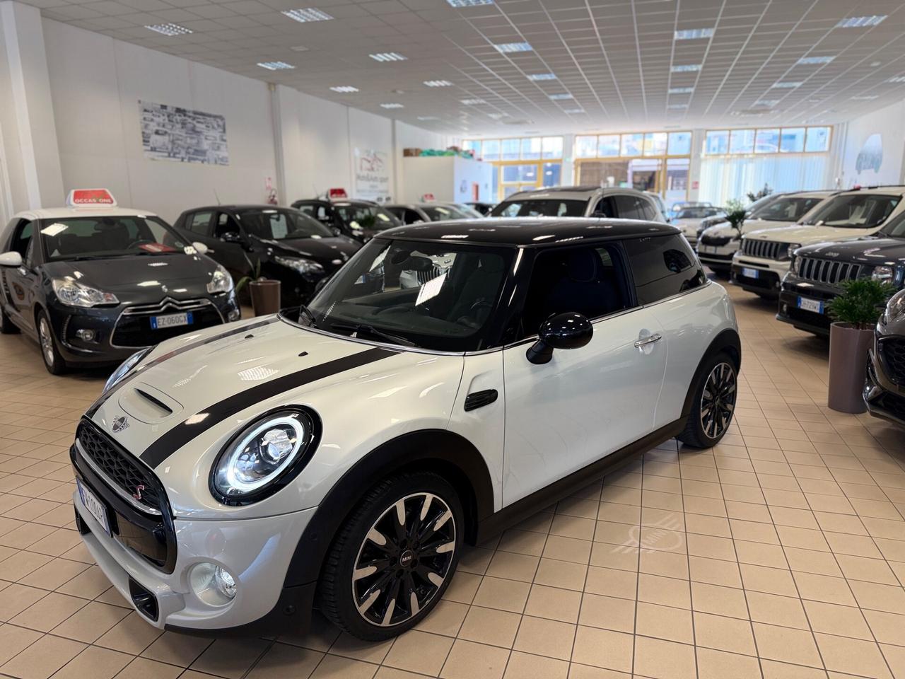 Mini 2.0 Cooper S Delaney Edition