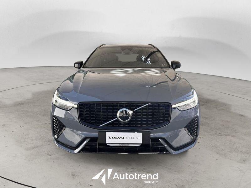 Volvo XC60 B4 197+14 CV AWD Mild Hybrid Automatico Plus Dark N1 Autocarro