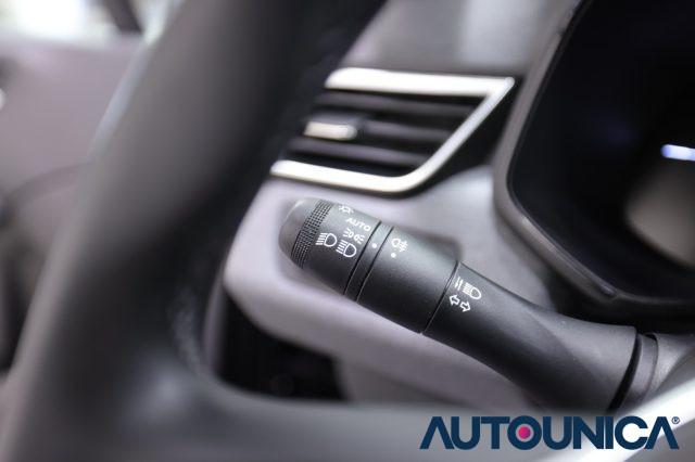 RENAULT Clio SCE 65 CV 5 PORTE EVOLUTION FARI LED NEOPATENTATI