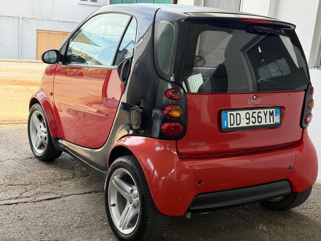 Smart ForTwo 700 coupé pure (37 kW)