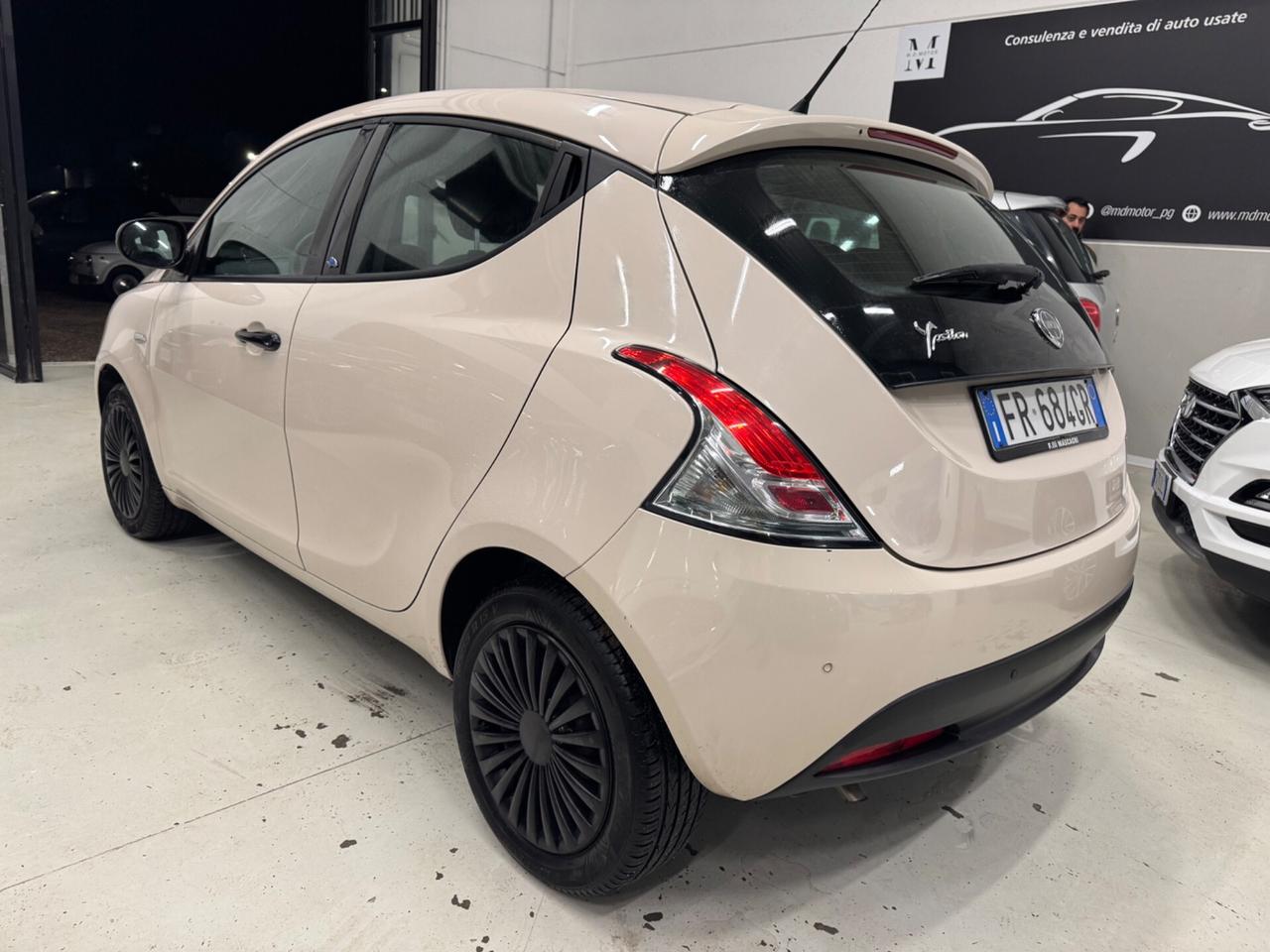Lancia Ypsilon 1.2 69 CV 5 porte GPL Ecochic Elefantino Blu