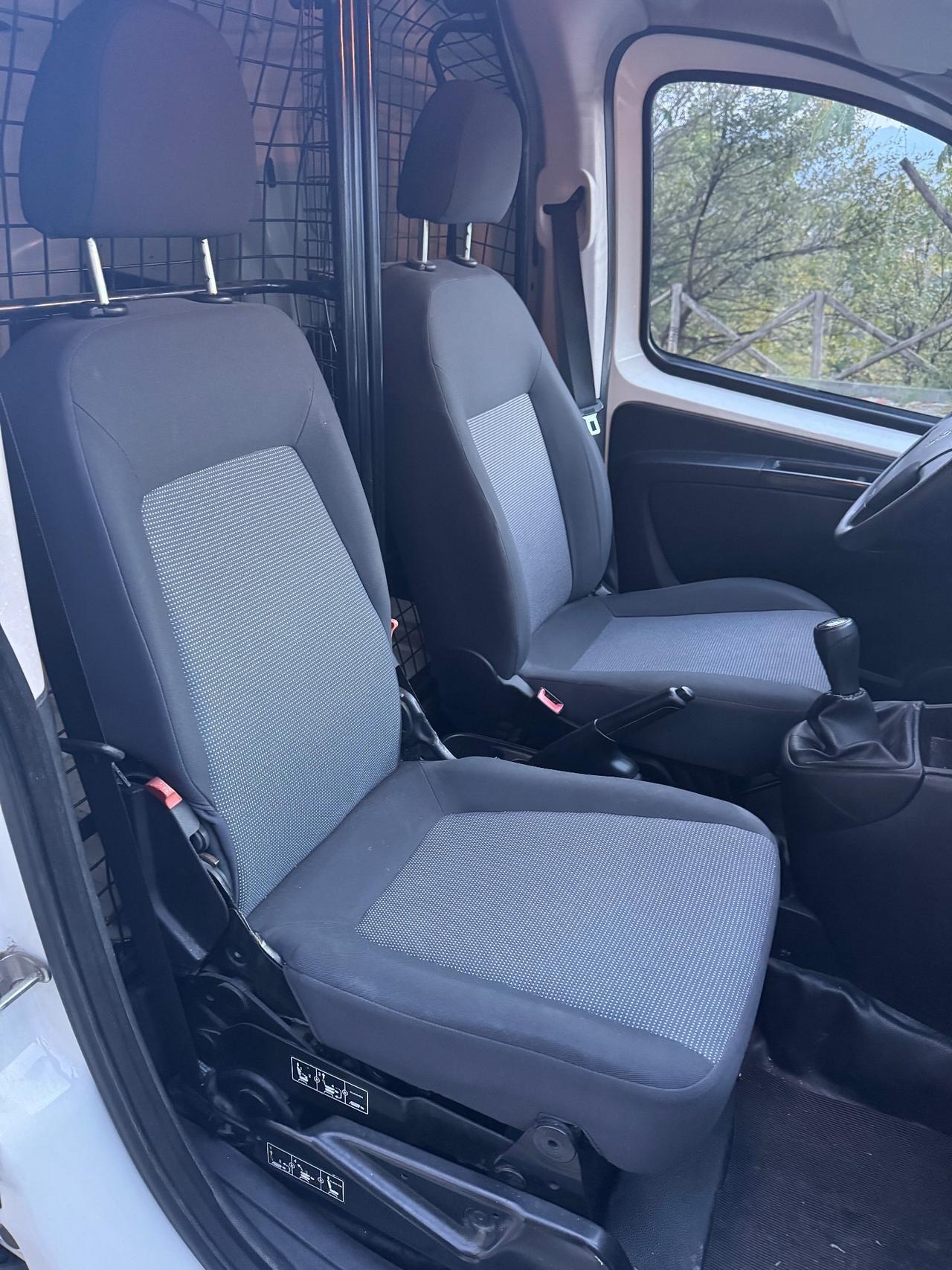 Peugeot Bipper 1.3 HDi 75Cv 2011