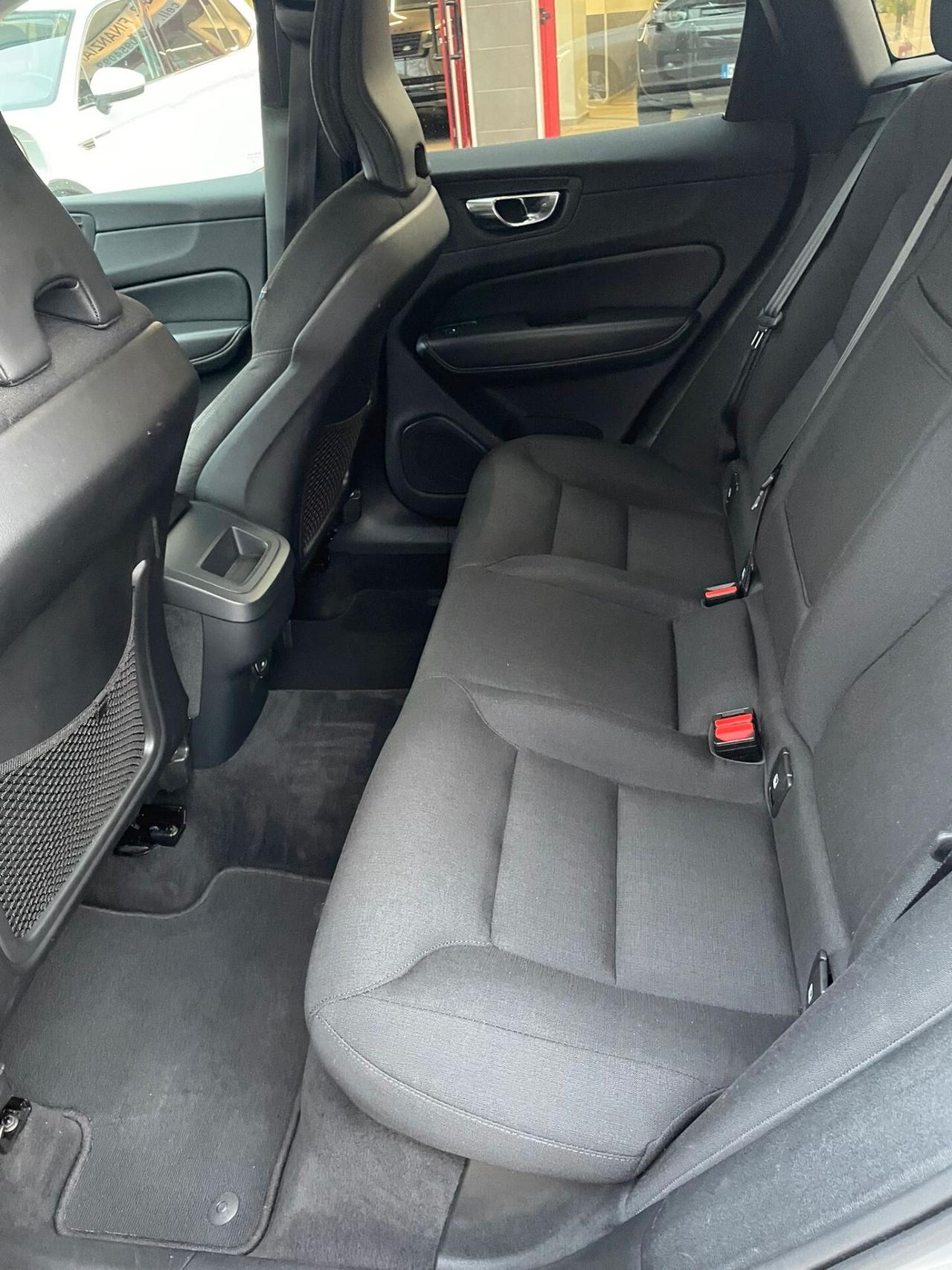 Volvo XC 60 B4 (d) Geartronic Momentum N1