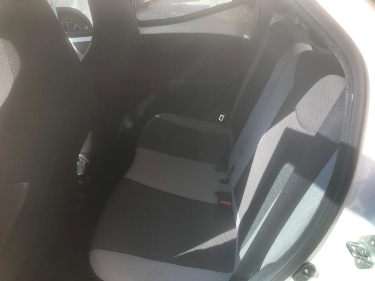 Toyota Aygo 1.0 VVT-i 69 CV 5 porte Automatica - 07/2015 Km 81000
