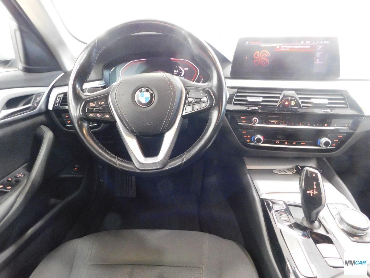 BMW - Serie 5 Touring - 520d xDrive Business aut.