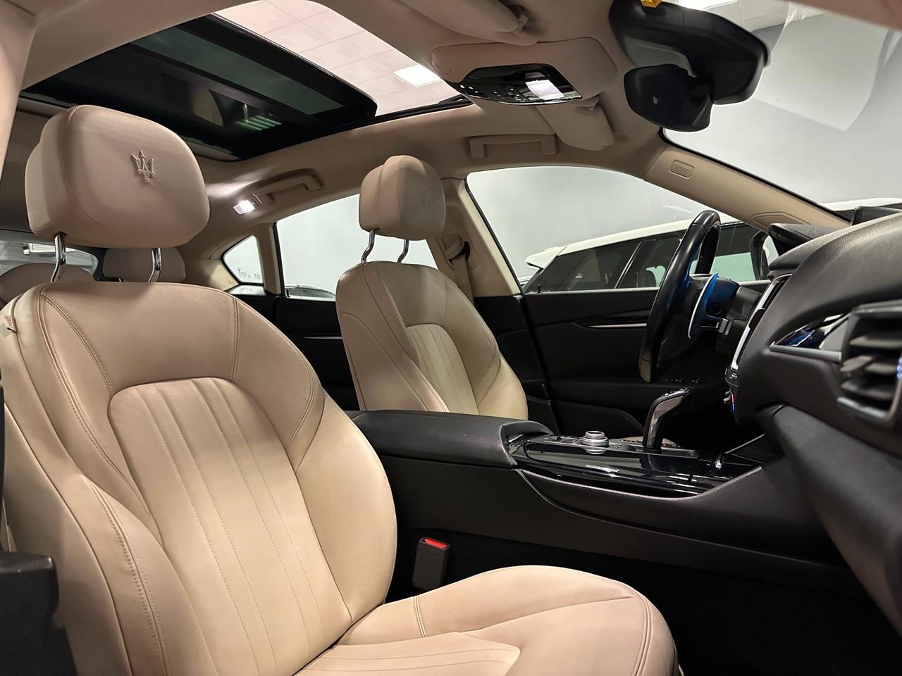 Maserati Levante V6 Diesel AWD Gransport TETTO PANORAMICO