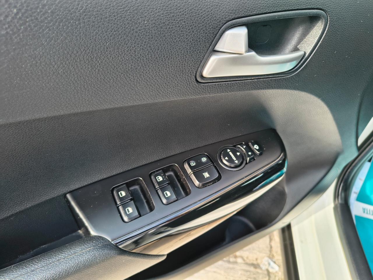 KIA PICANTO 1.0 67 CV X LINE OK NEOPATENT.