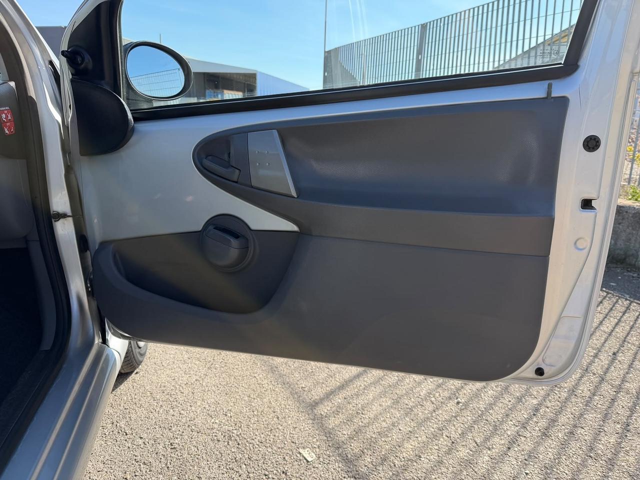 Toyota Aygo 118000 KM GARANZIA 12 MESI
