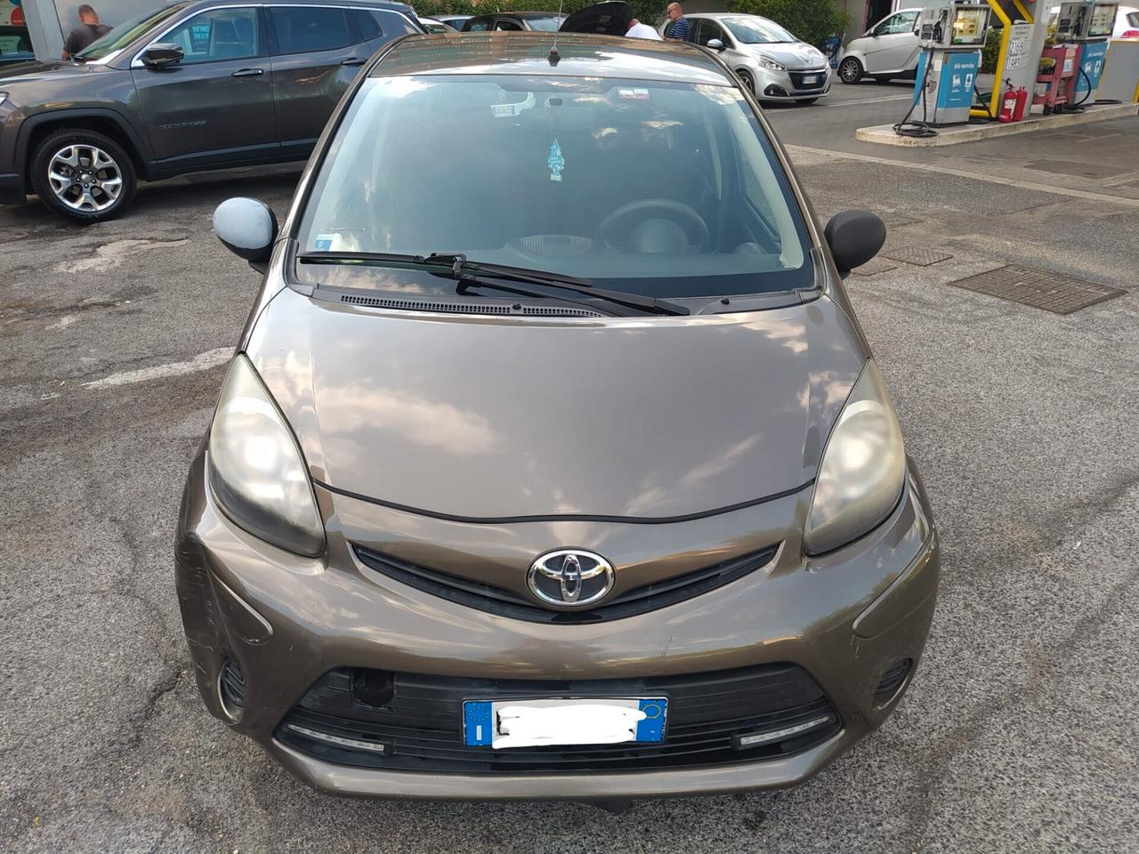 Toyota Aygo 1.0 Active Connect E5 offerta del mese