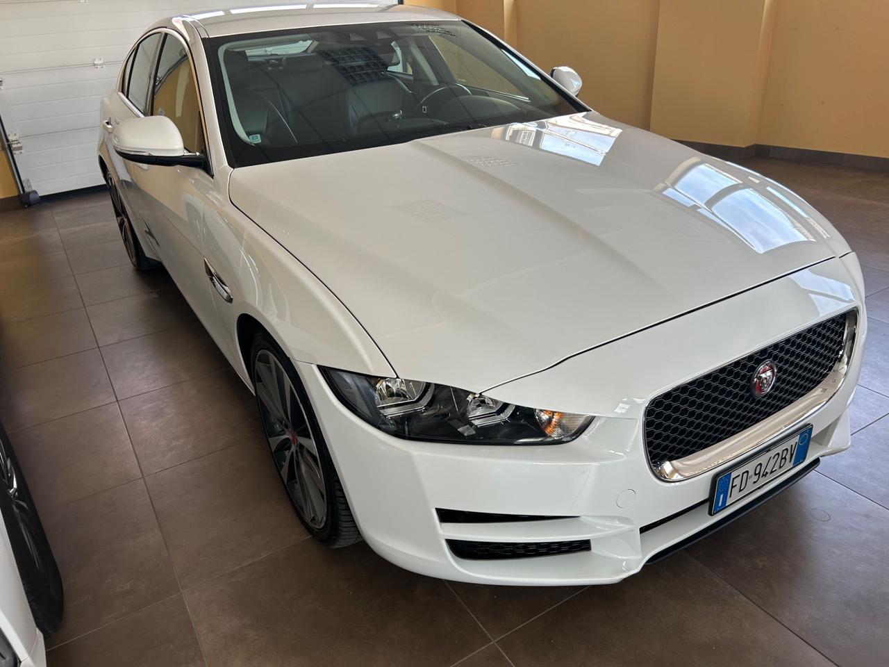Jaguar XE 2.0 D Turbo aut. Portfolio