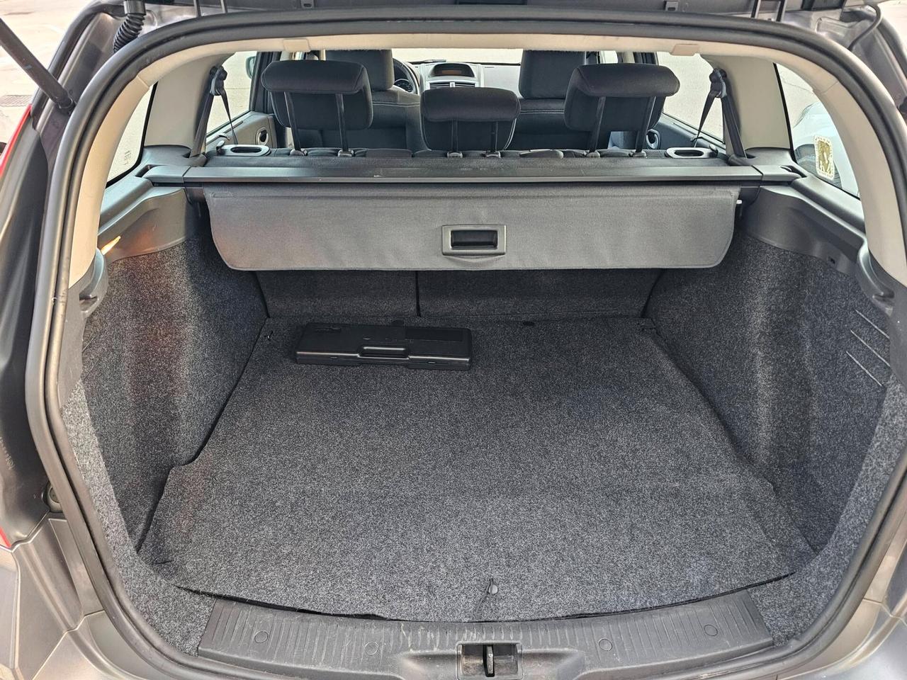 Renault Mégane 1.5 dCi/105CV Grandtour Serie Speciale Extreme