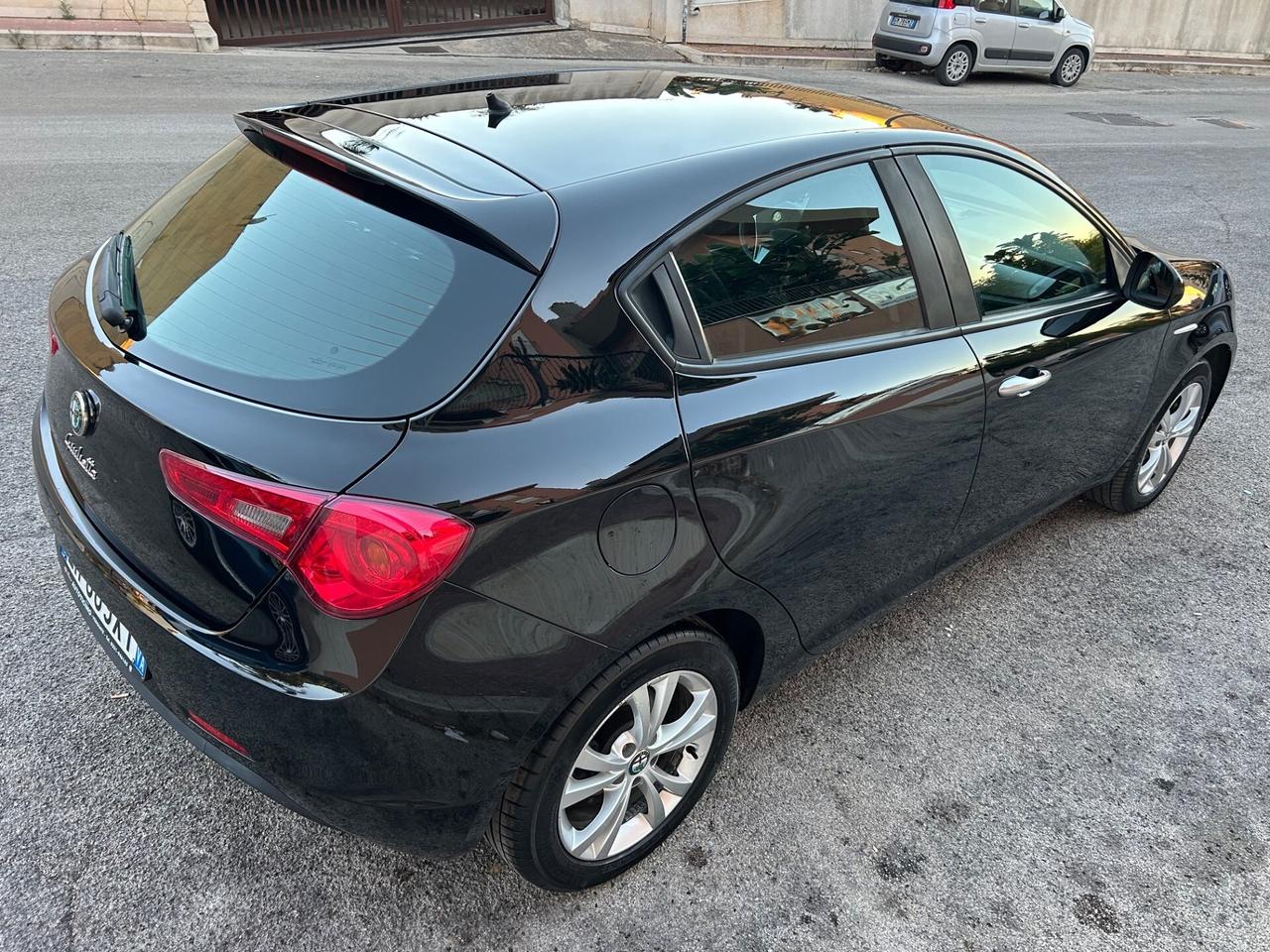 Alfa Romeo Giulietta 1.6 JTDm garanzia di 12 mesi