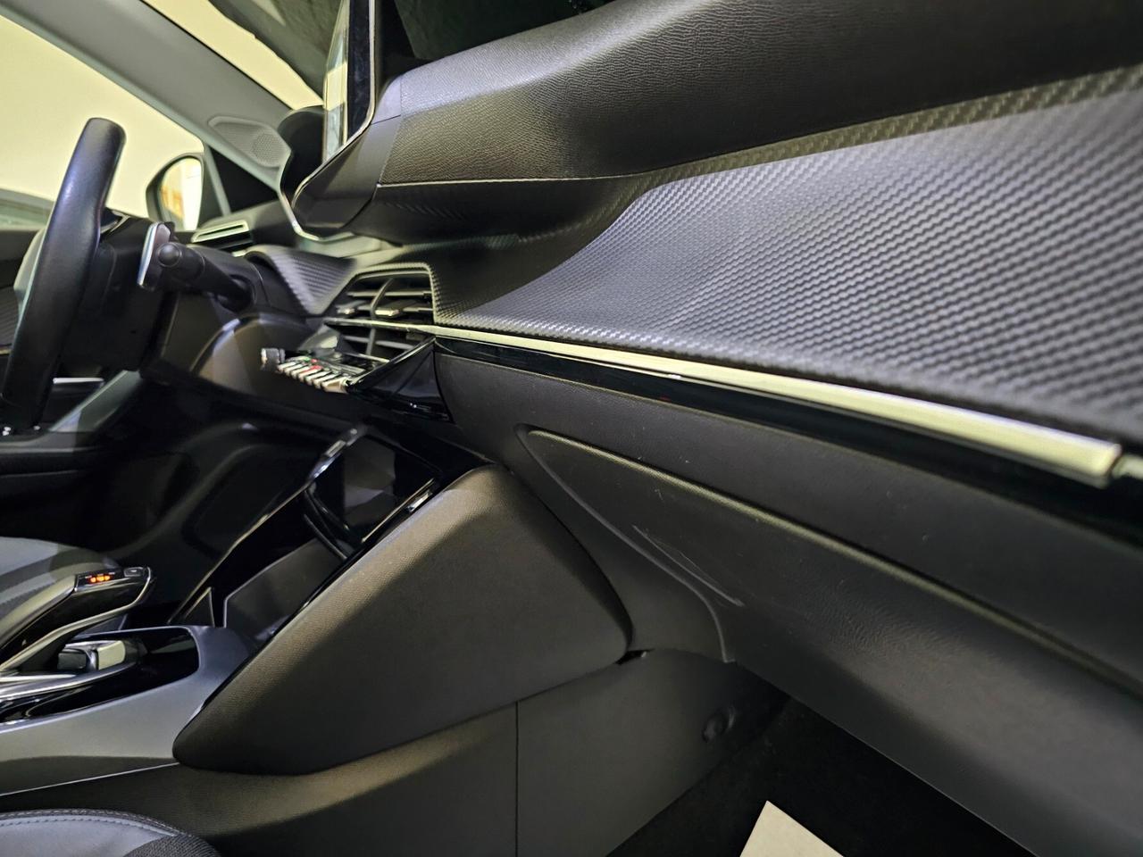 Peugeot 2008 PureTech 130 S&S EAT8 Allure Navi Pack