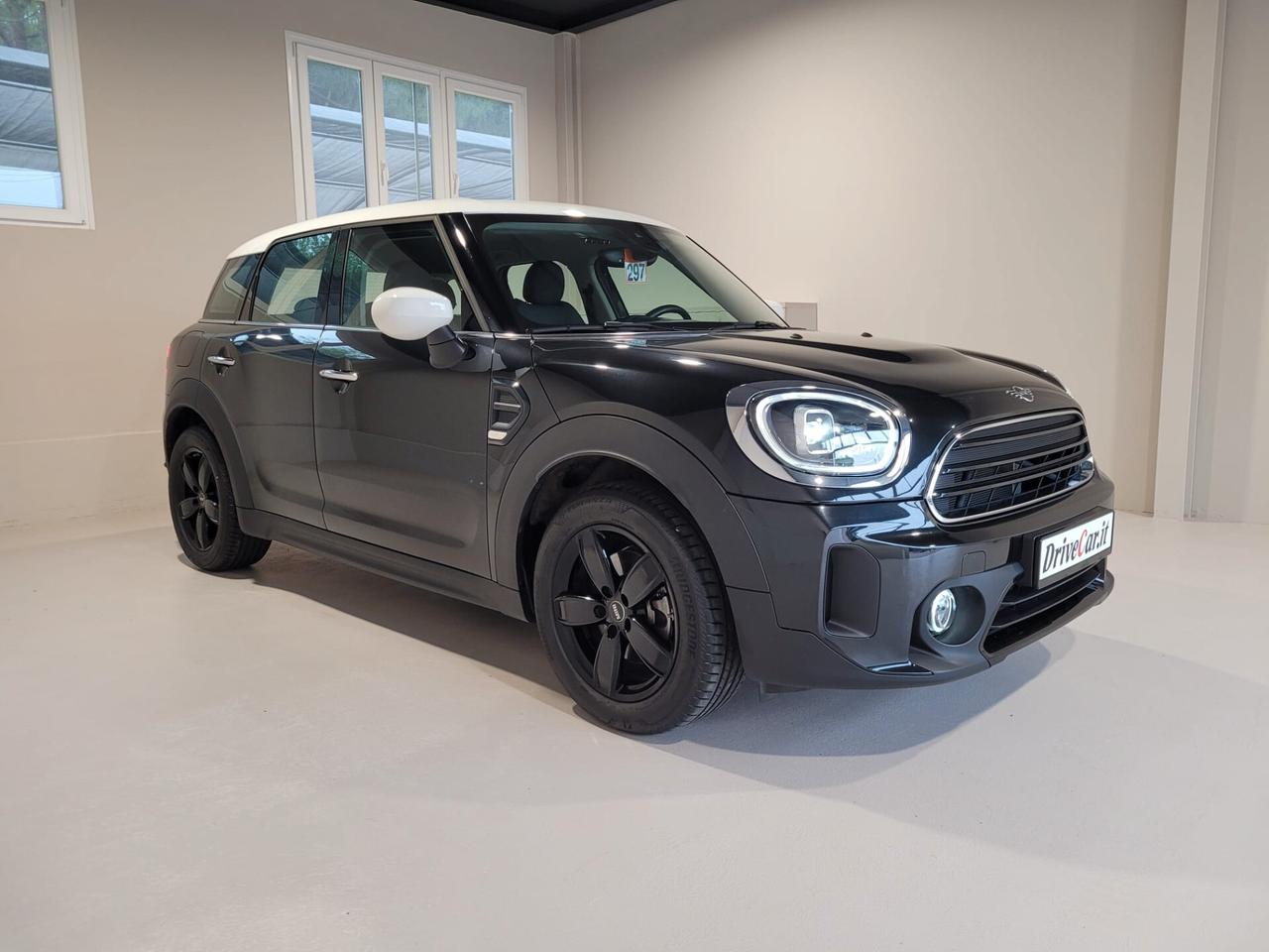 MINI Cooper Countryman 1.5 AUT. BENZINA CLIMA PELLE NAVI RETROC C17"