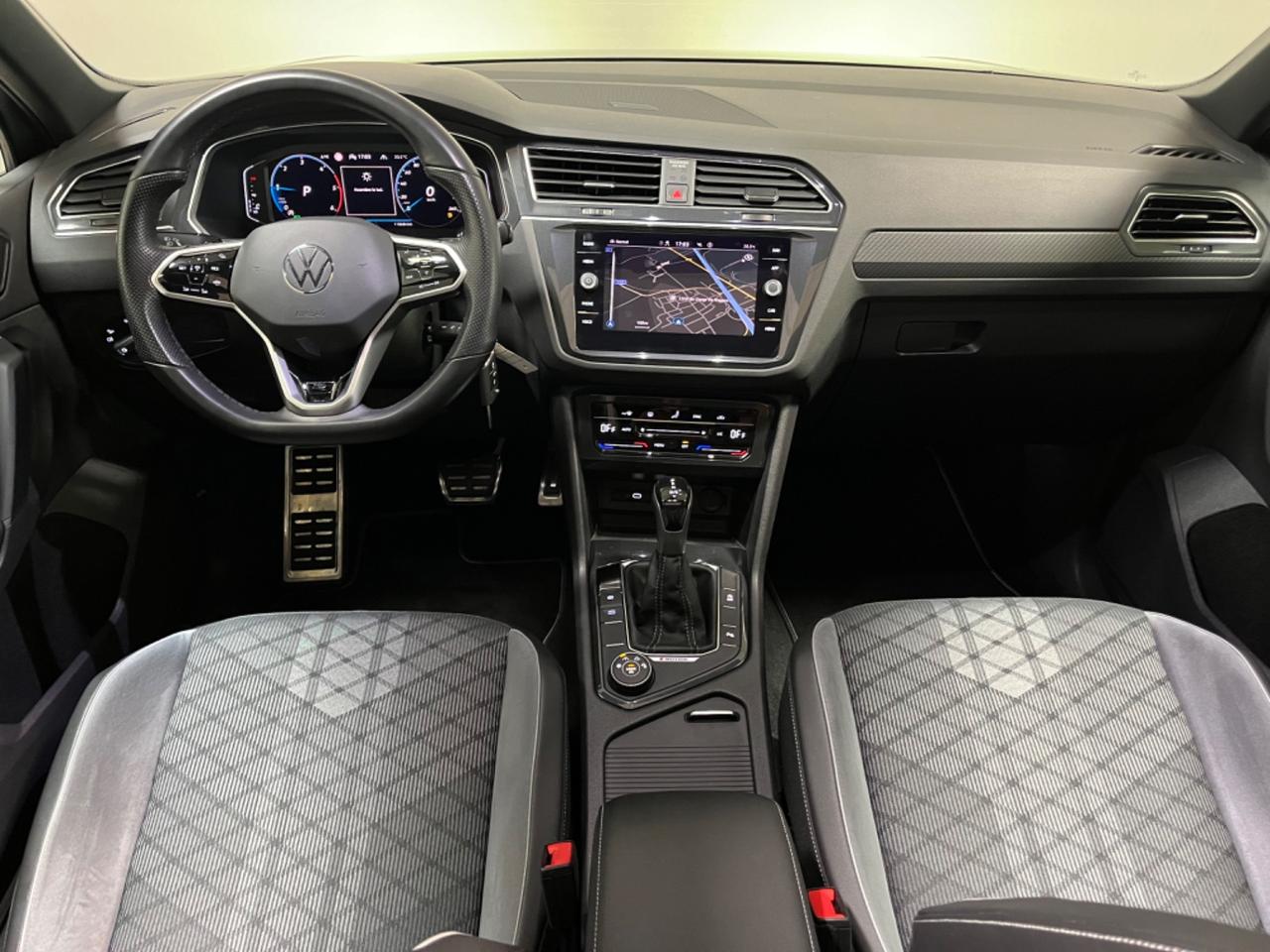 Volkswagen Tiguan 2.0 DSG R-Line *tetto panoramico