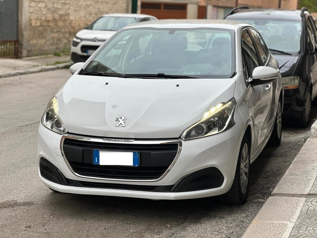 Peugeot 208 1.4 HDi 68CV 5 porte Allure