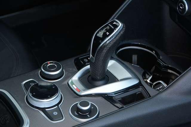 Alfa Romeo Giulia 2.2 t Veloce Q4 210 cv auto * DOPPIO TETTO *