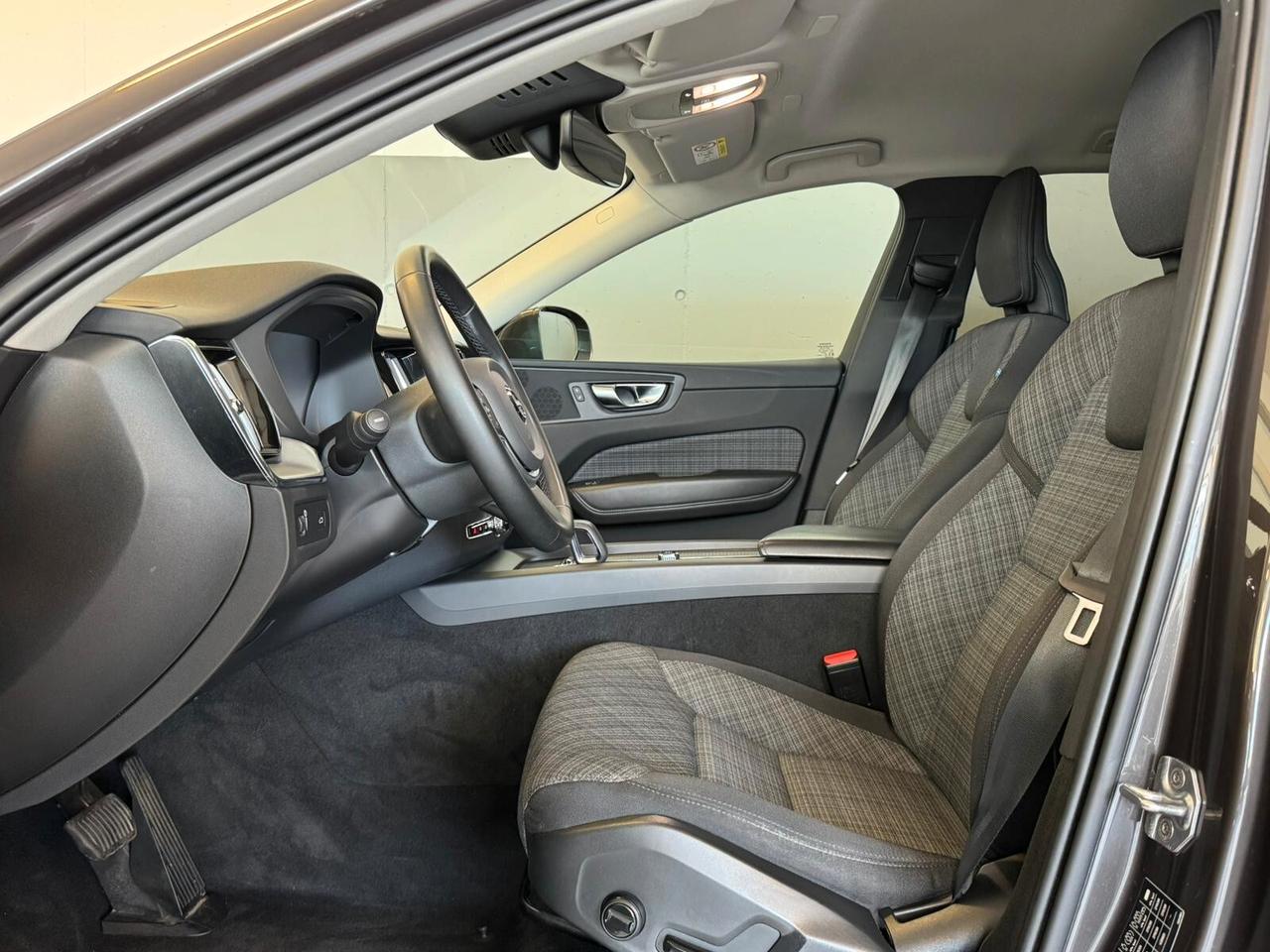 Volvo XC 60 XC60 B4 (d) AWD Geartronic Momentum