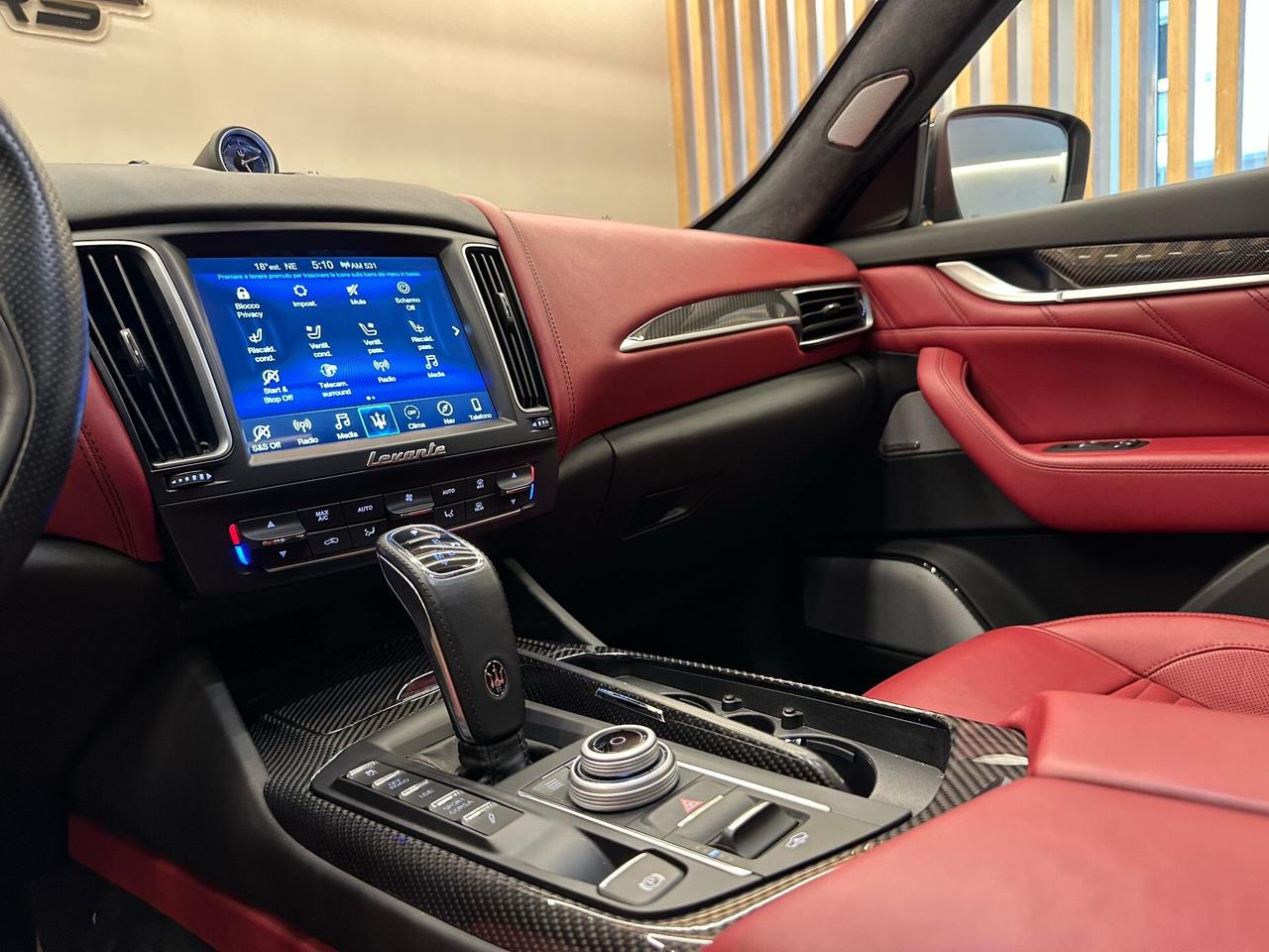 Maserati Levante V8 580 CV AWD Trofeo PARI AL NUOVO PERMUTE GARANZIA