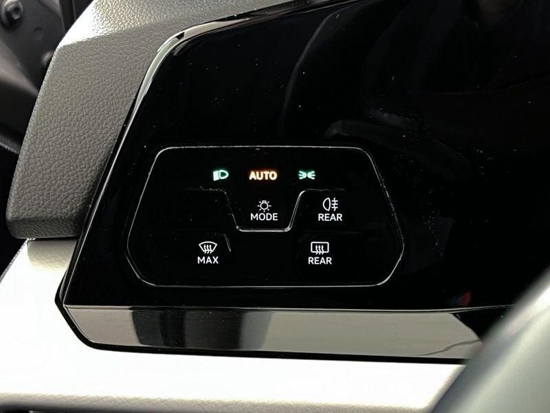 Volkswagen Golf Golf 1.0 tsi evo Life 110cv