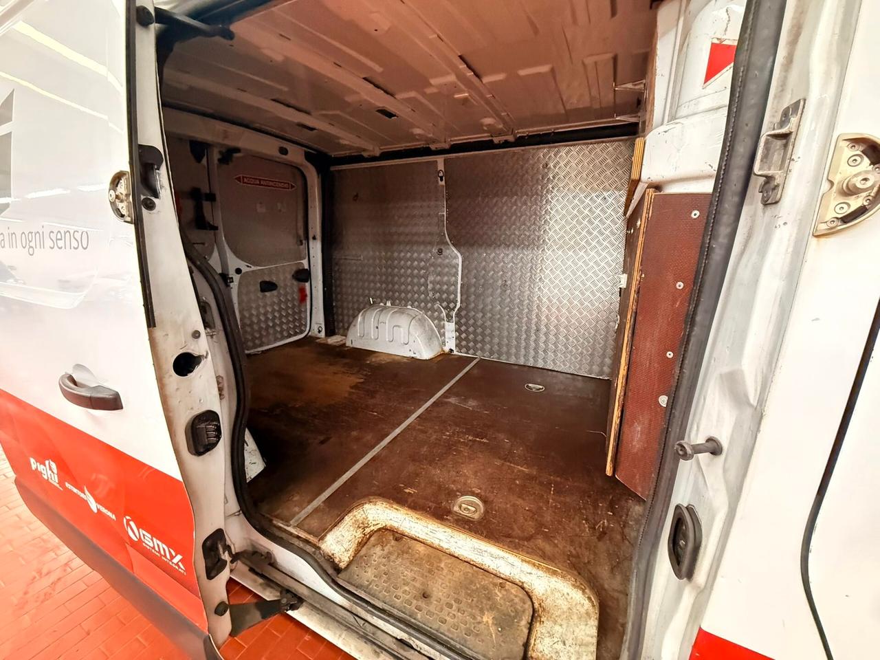 Opel Vivaro 1.6 Dci 115cv 6 Marce