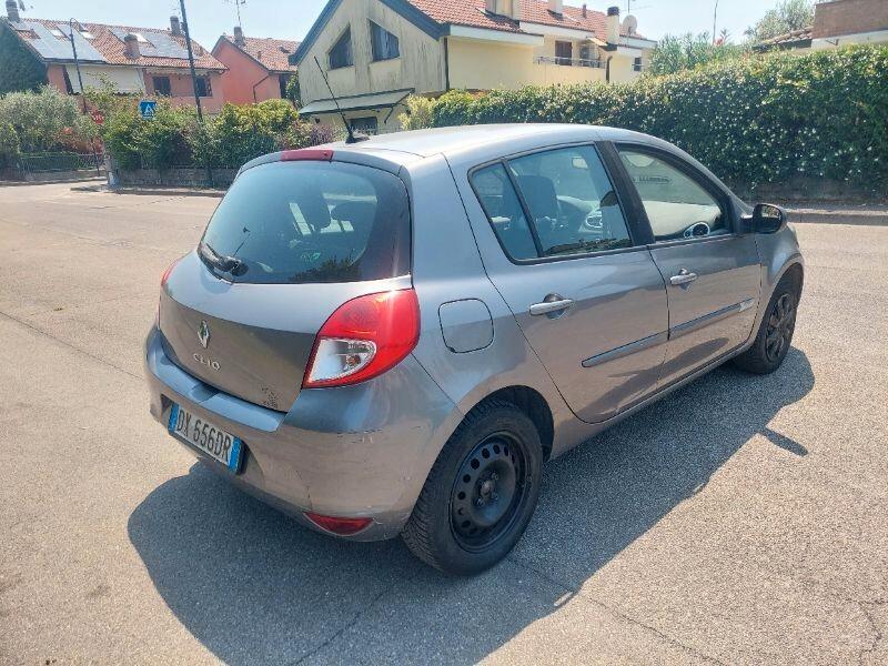 Renault Clio 1.2 75CV 5P Gomme Nuove NEOPATENTATI