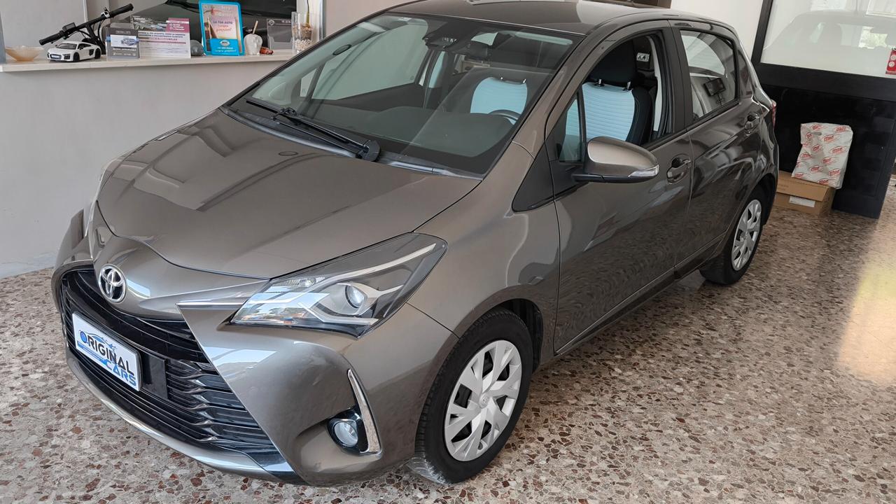 Toyota Yaris 1.0 5 porte Lounge