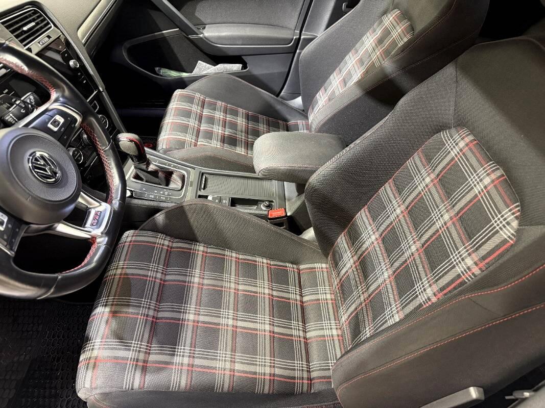 Volkswagen Golf 2.0 tsi Gti Performance 245cv dsg