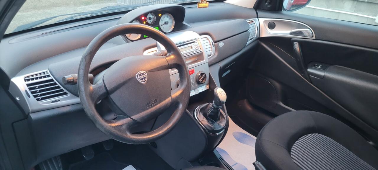 Lancia Ypsilon 1.2 Argento