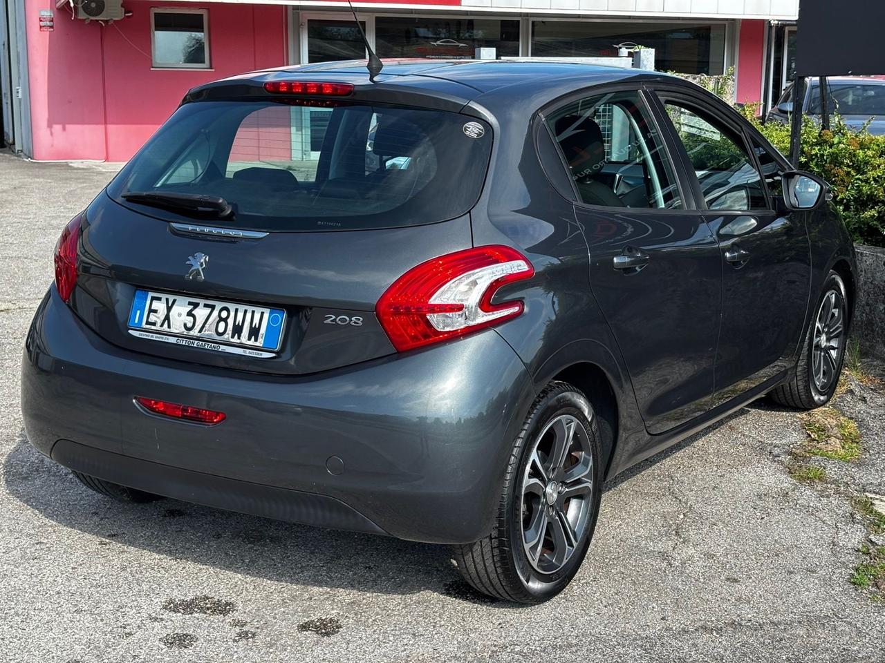 Peugeot 208 1.4 HDi 68 CV 5 porte OK NEO PATENTATI