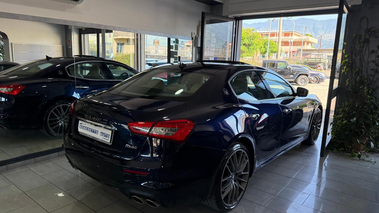 Maserati Ghibli V6 Diesel 275 CV Gransport