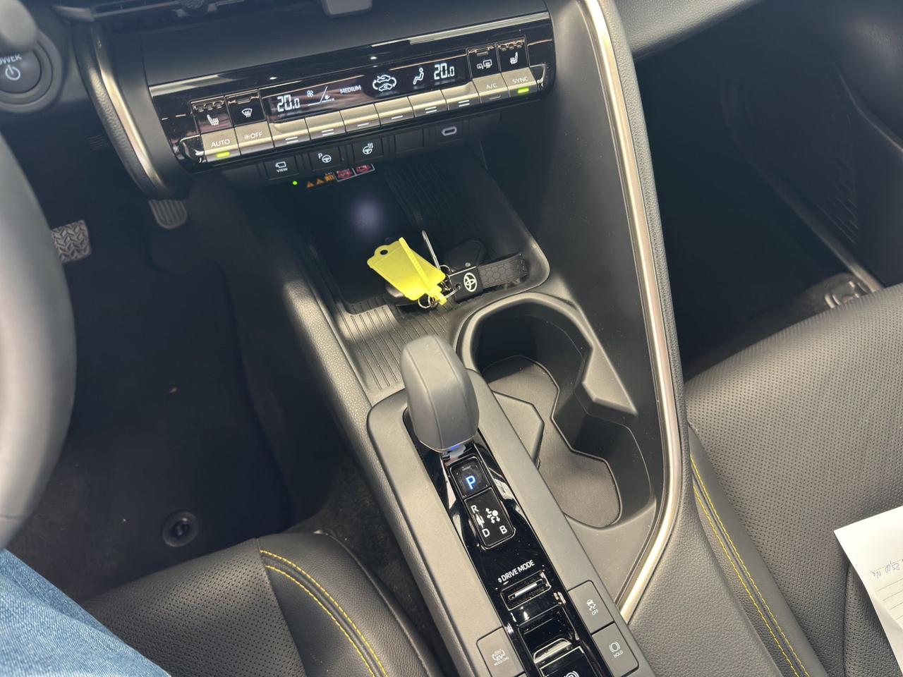 Toyota C-HR 2.0 phev Lounge Premiere fwd e-cvt