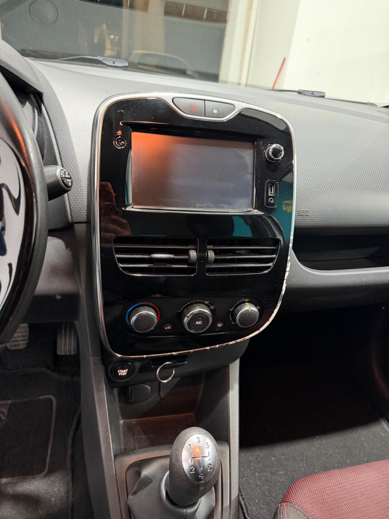 RENAULT CLIO 2015 GPL FINO AL 2035