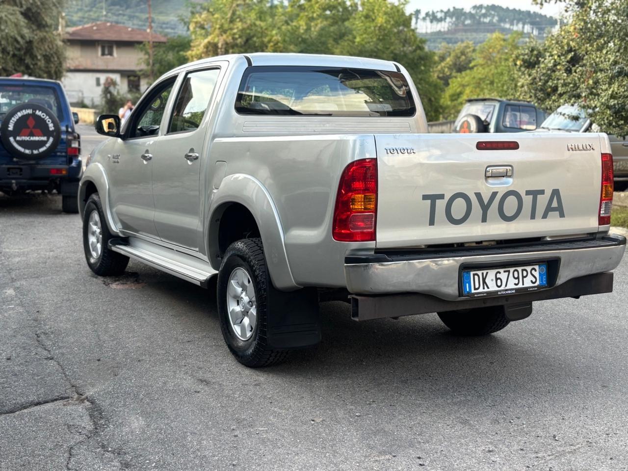 Toyota Hilux 3.0 D-4D aut.4WD 4p. Double Cab SR