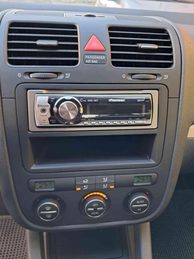 VOLKSWAGEN Golf 1.6 5p. Comfortline ok neopatentati