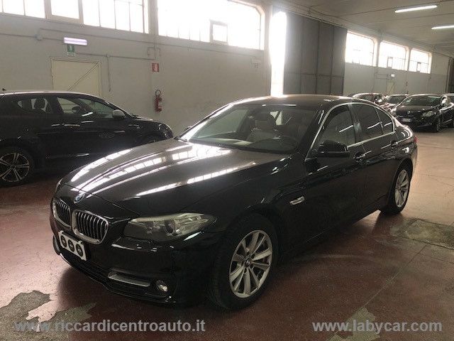 BMW 520d Business aut. TETTO/PELLE/NAVY/BIXENON